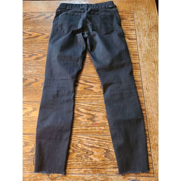 MOTHER The Looker Ankle Fray Jeans  in Guilty As Sin  Size 25 - Picture 6 of 7